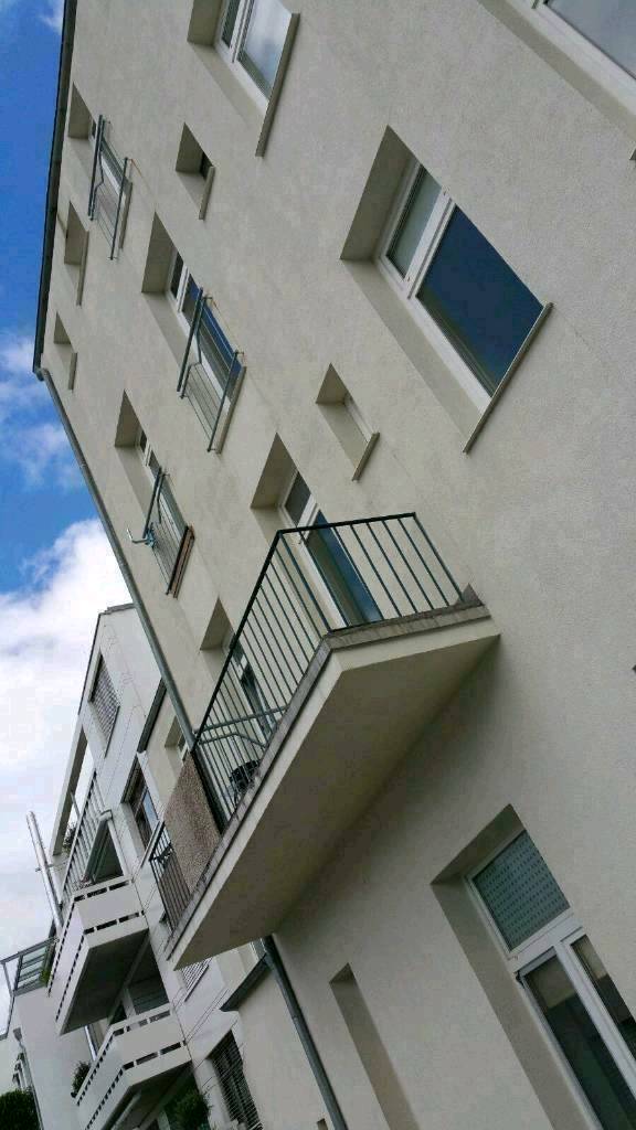 In Hamburg haben wir insg. 54 Appartements in zwei Häusern im Bestand. Beide Häuser sind zentral im Stadtteil Ottensen gelegen und haben ausgezeichnete Verkehrsanbindungen an Universitäten und Hochschulen der Stadt.